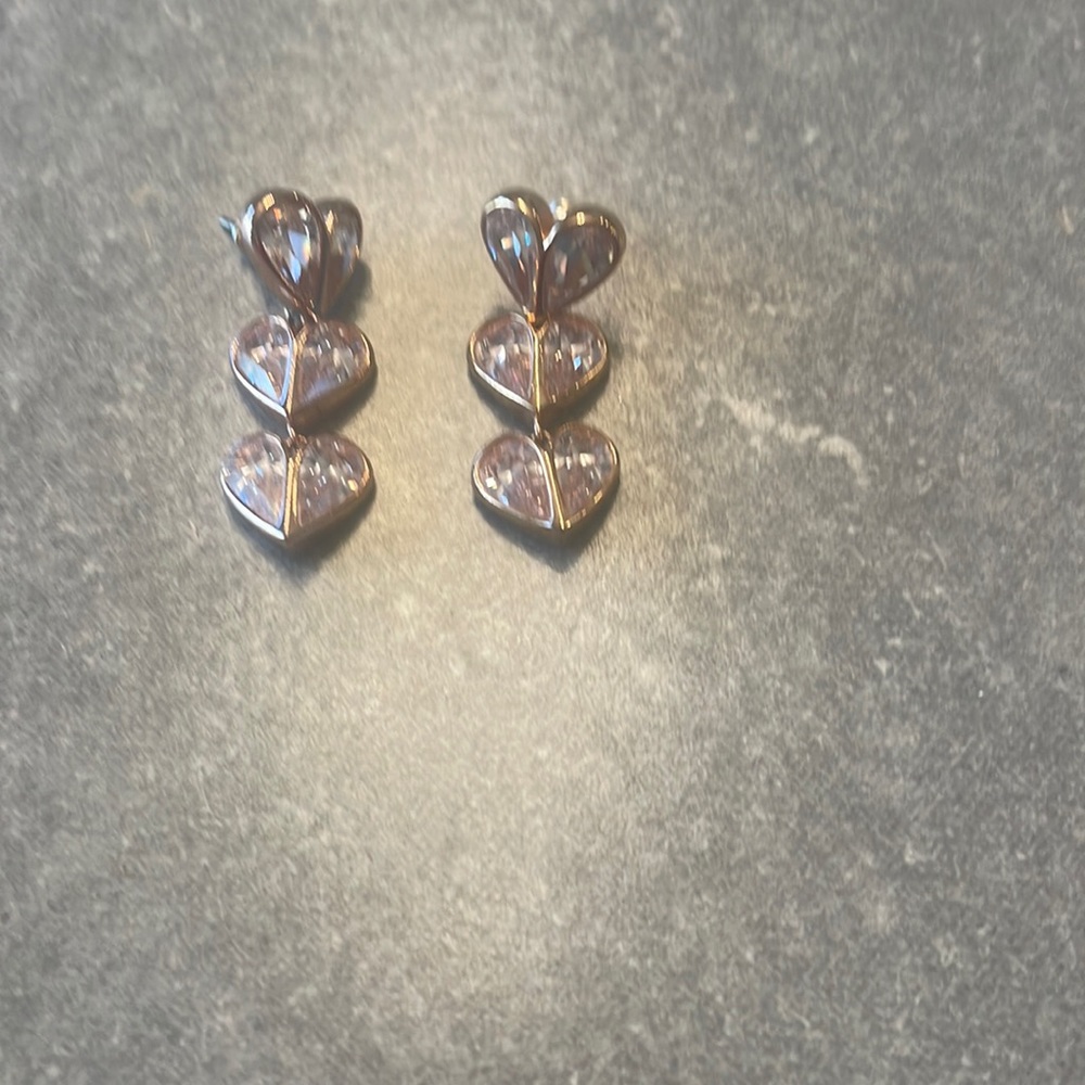 Kate spade jewelry red Solid Tri Heart Drop rose gold earrings. Used.